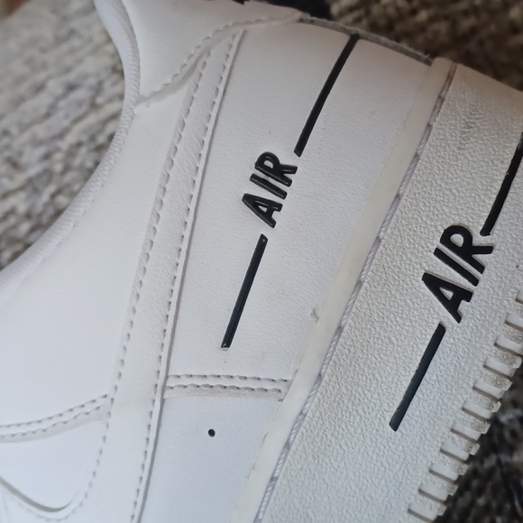 Nike Air- Air Force 1 White Sneakers - Size 7Y - Picture 13 of 13